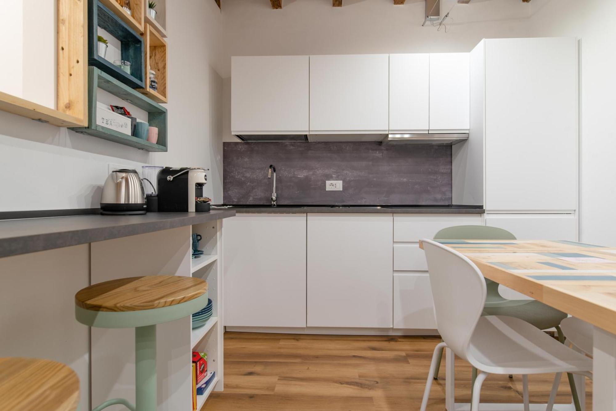 Appartamento The Happyhouse, No Lift By Happyhostorino *